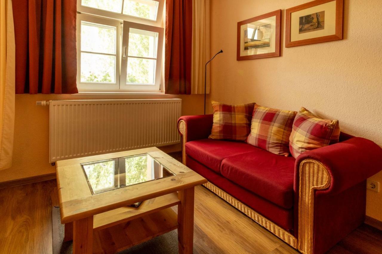 Gutshaus Von Bismarck Appartement An der Schmucke Buitenkant foto